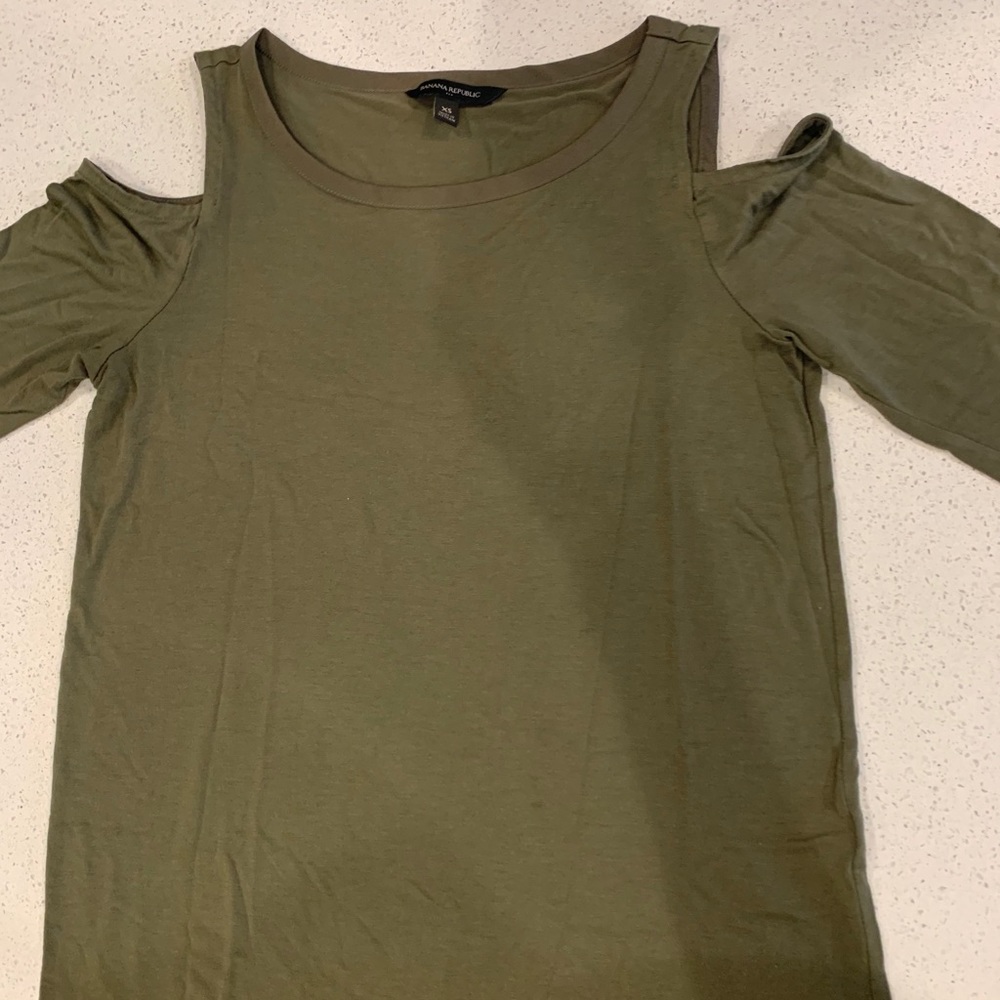 Banana Republic Cold shoulder olive green top